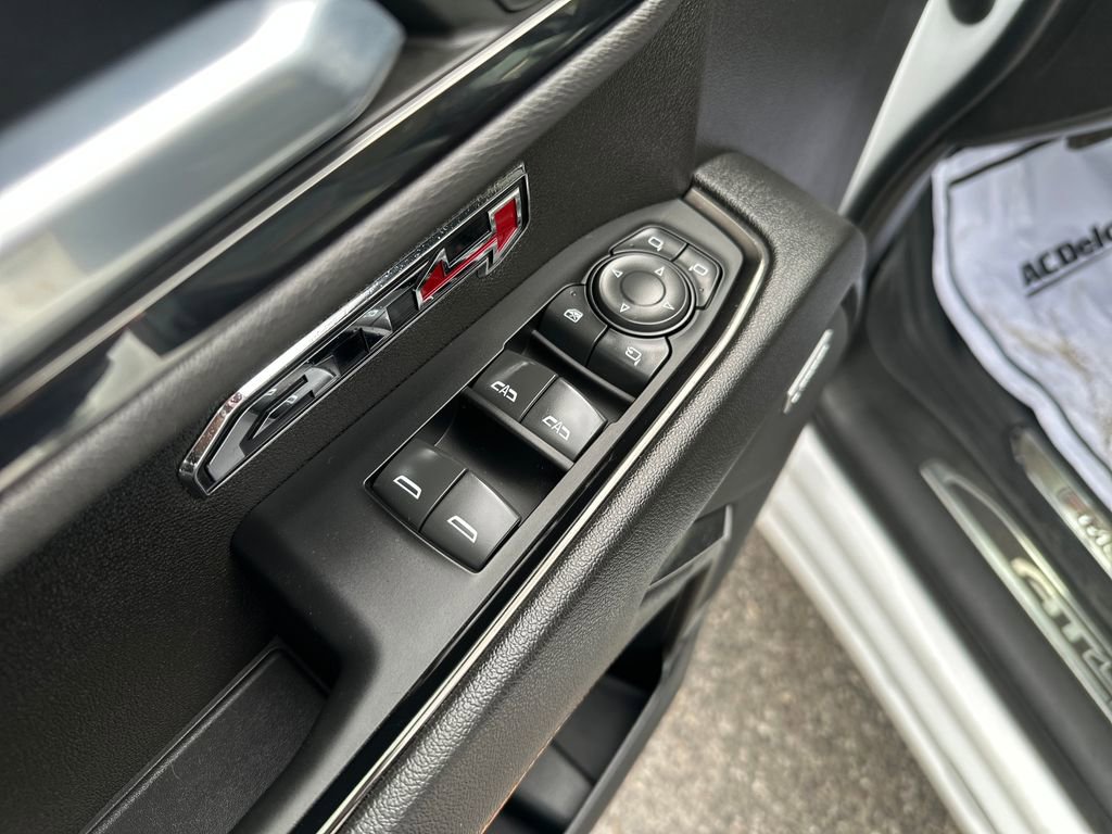 Used 2022 GMC Sierra 1500 AT4 w/ AT4 Preferred Package AWD/4WD image 11