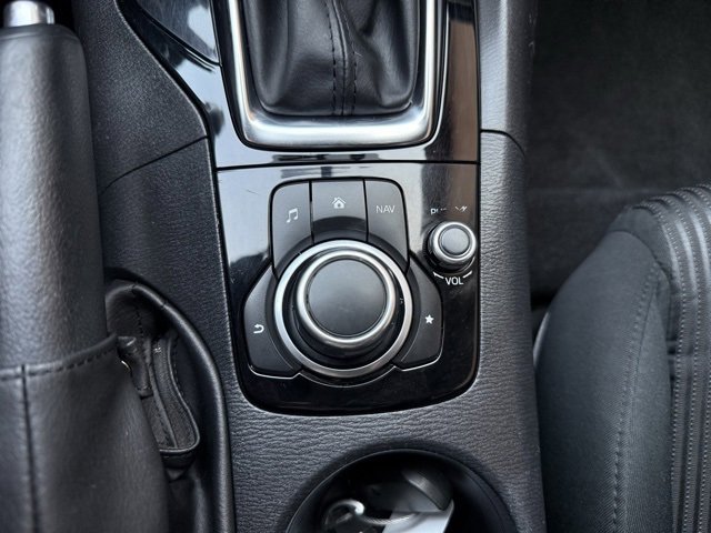 Used 2016 MAZDA MAZDA3 i Sport w/ Preferred Equipment Package image 20