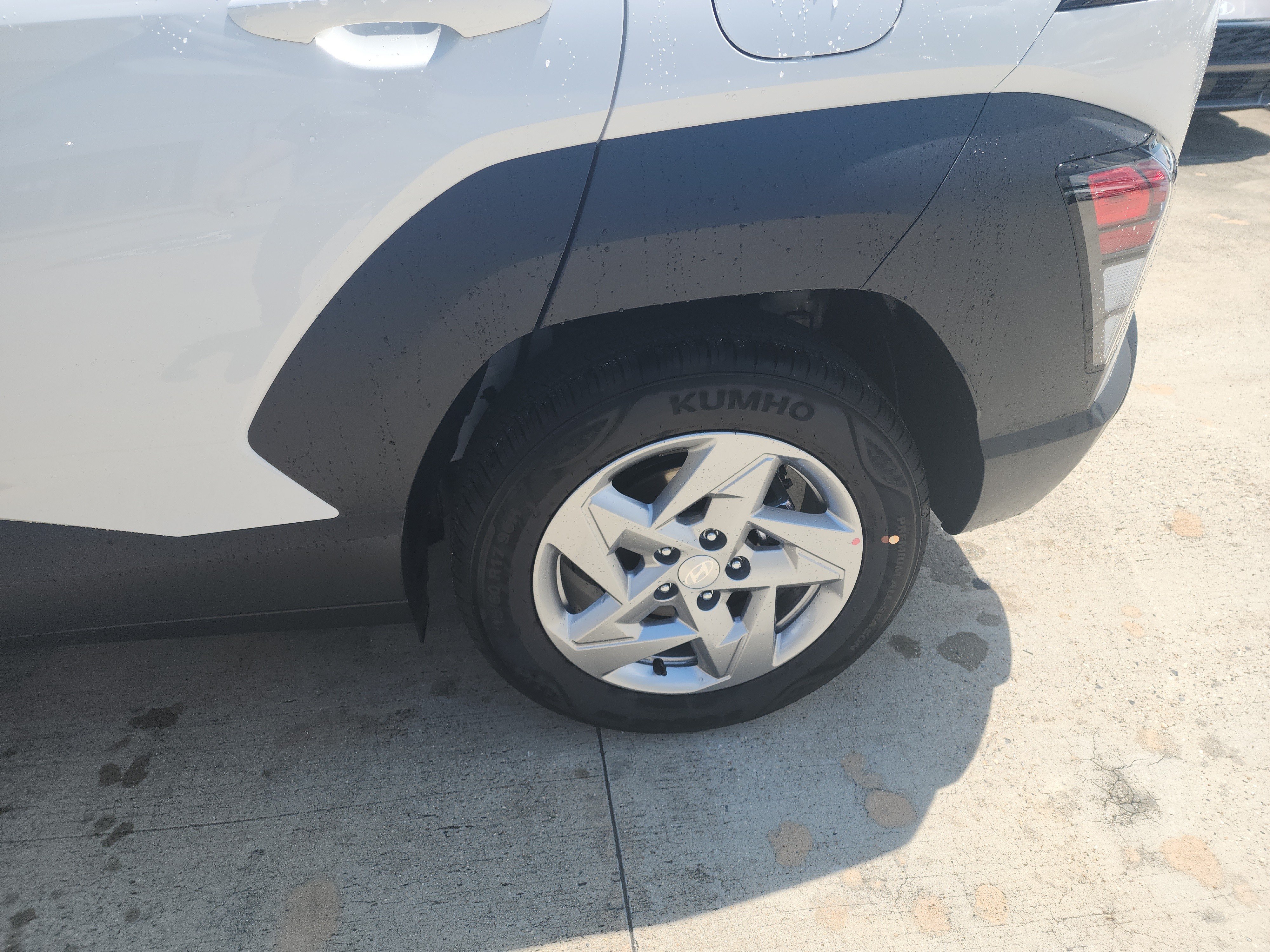 New 2027 Hyundai Kona SE FWD image 19