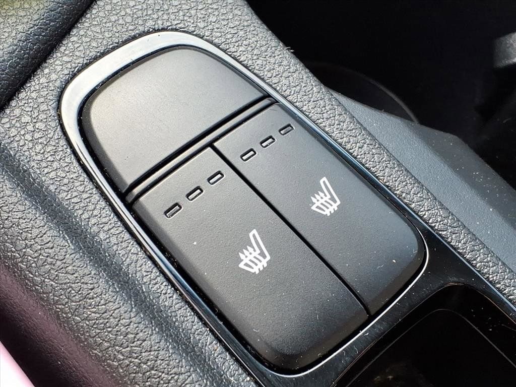 Used 2018 Kia Niro EX image 11