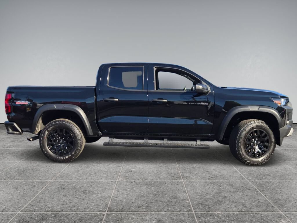 Certified 2024 Chevrolet Colorado Trail Boss w/ Advanced Trailering Package AWD/4WD image 14