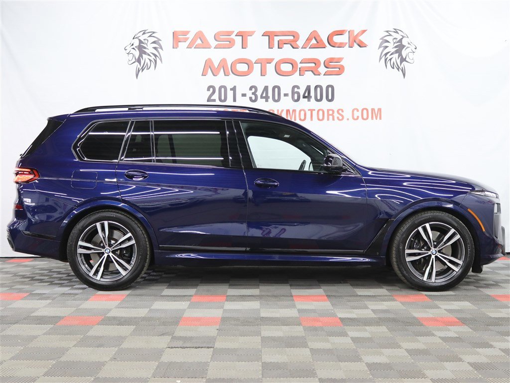 Used 2023 BMW X7 M60i w/ Executive Package image 4