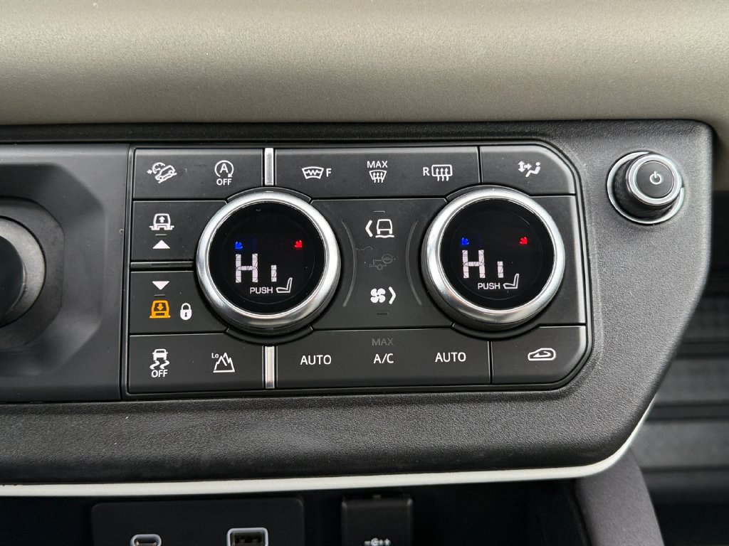 Used 2022 Land Rover Defender 110 SE AWD/4WD image 18
