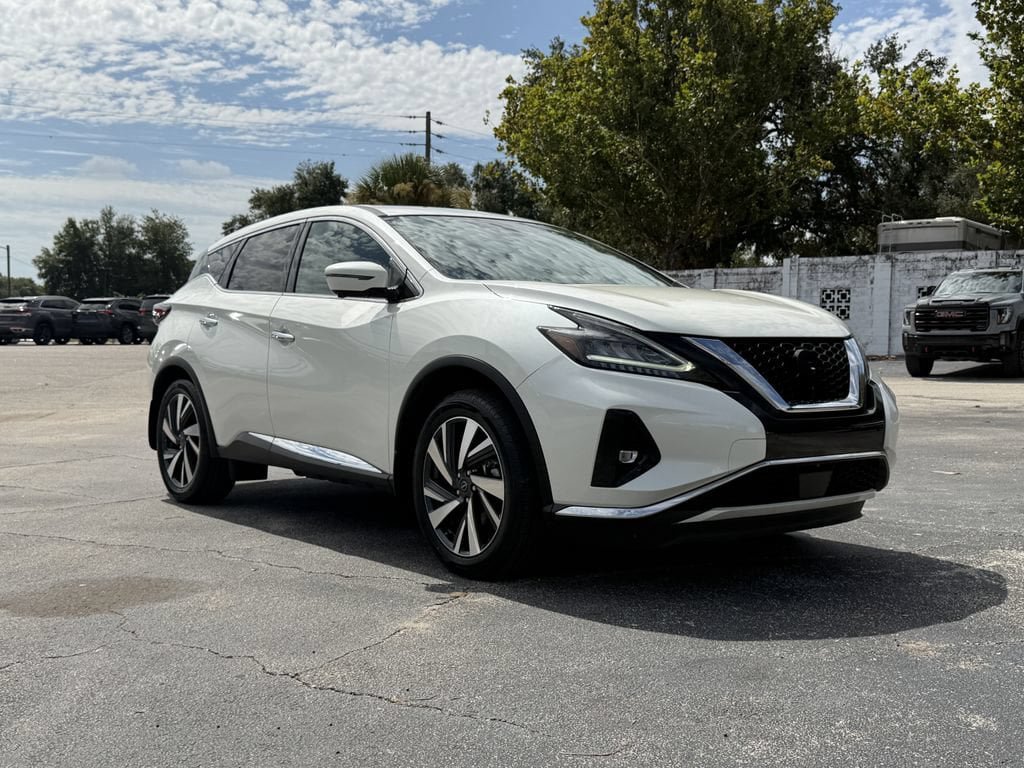 Used 2023 Nissan Murano SL w/ SL Moonroof Package FWD image 2