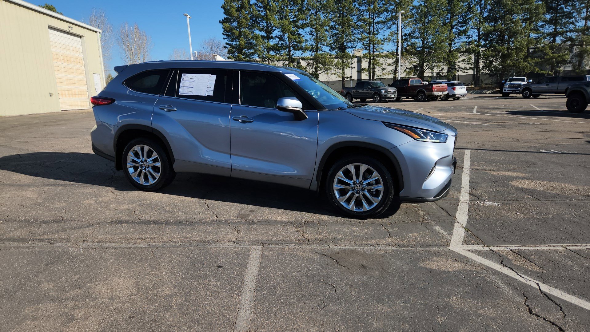 Used 2020 Toyota Highlander Limited image 18