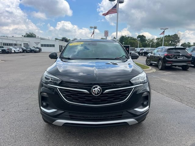 Used 2022 Buick Encore GX Essence w/ Advanced Technology Package AWD/4WD image 2