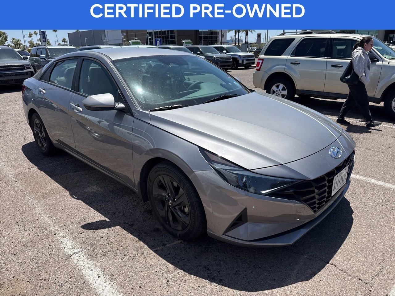 Used 2023 Hyundai Elantra SEL FWD image 2