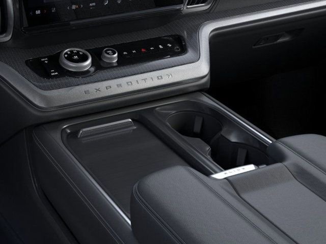 New 2026 Ford Expedition Platinum image 15