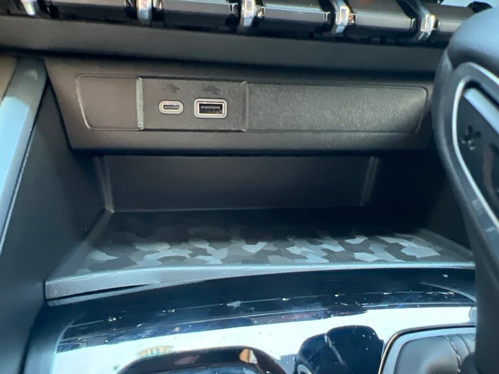 Used 2024 Chevrolet Colorado ZR2 w/ Technology Package AWD/4WD image 30
