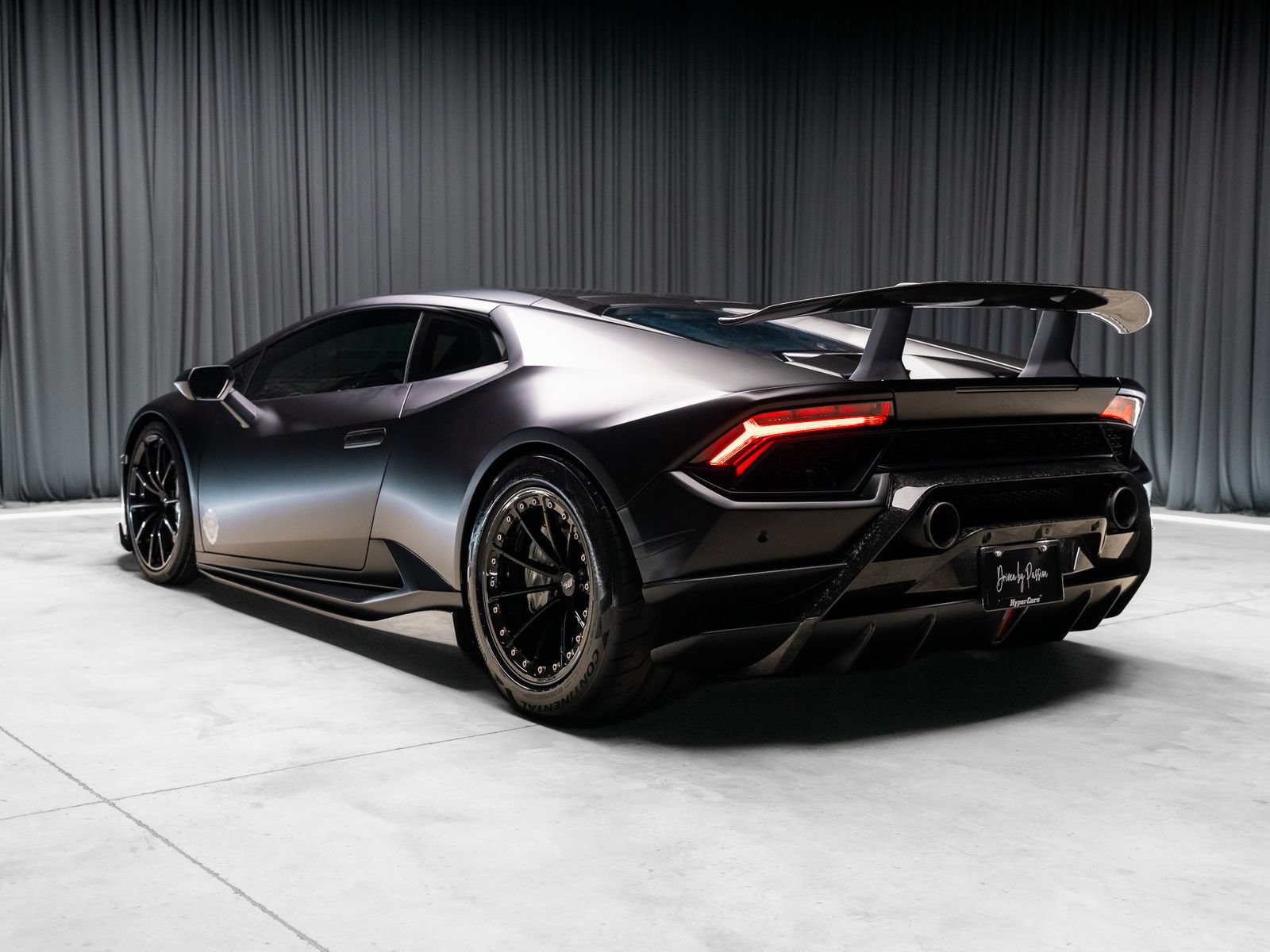 Used 2018 Lamborghini Huracan Performante AWD/4WD image 48
