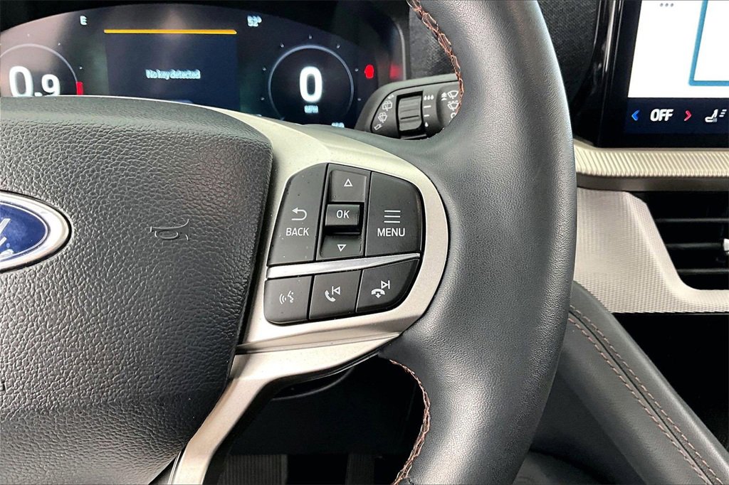 Used 2025 Ford Explorer Active image 19