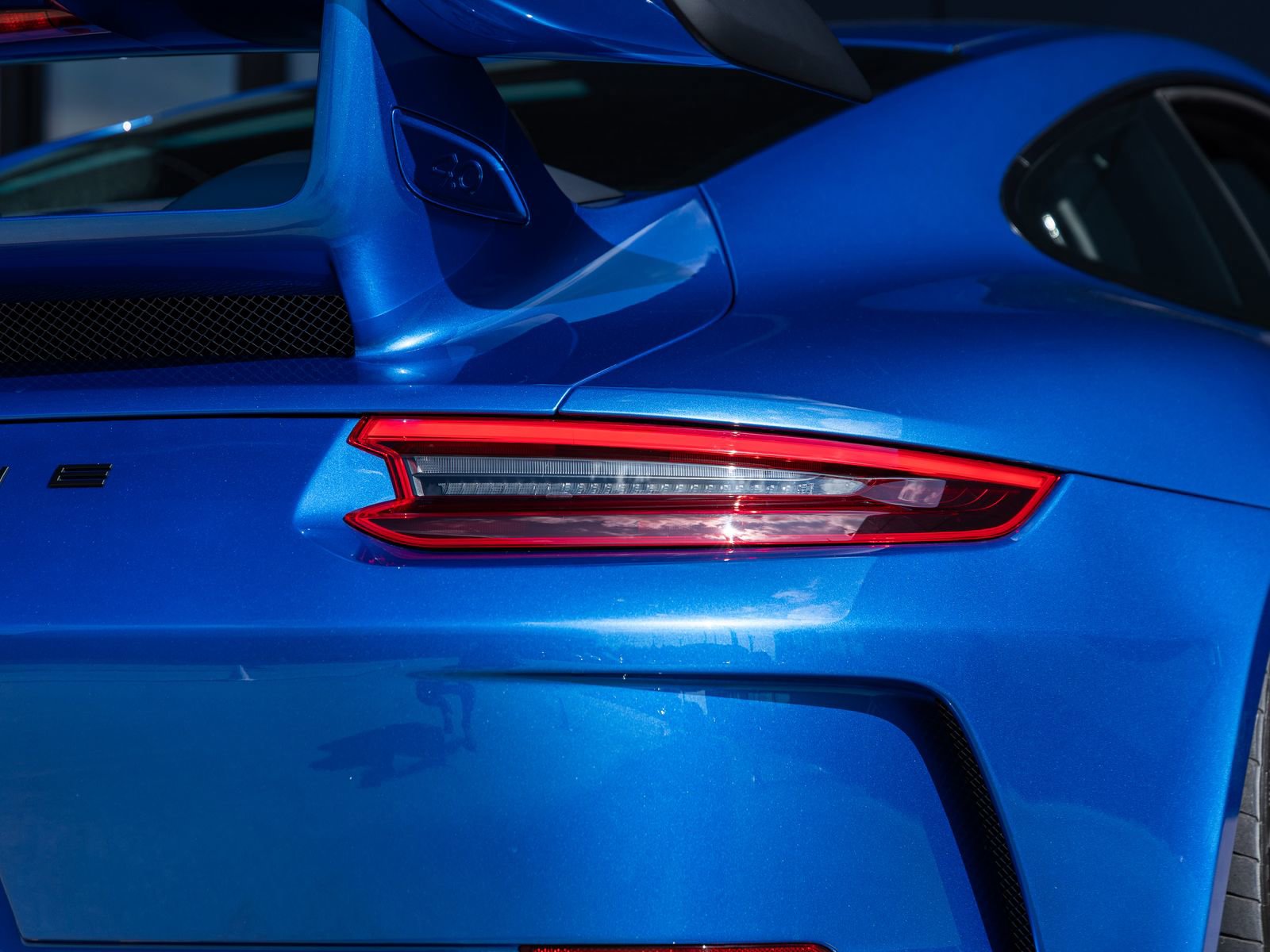 Certified 2018 Porsche 911 GT3 image 19