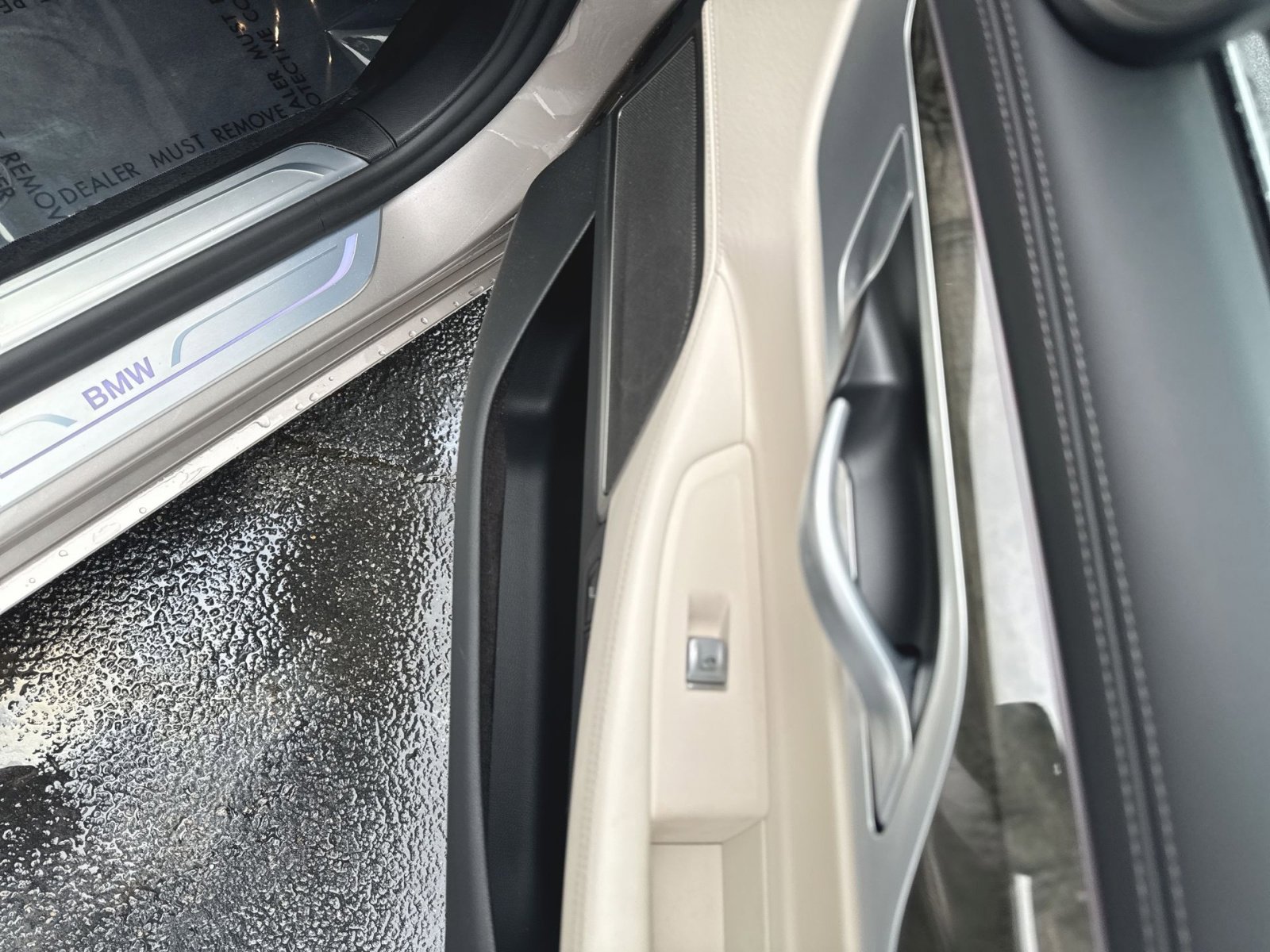 Used 2021 BMW 750i xDrive w/ Executive Package image 35