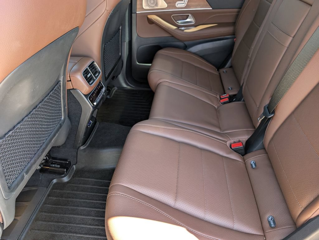 Used 2026 Mercedes-Benz GLS 450 4MATIC image 19