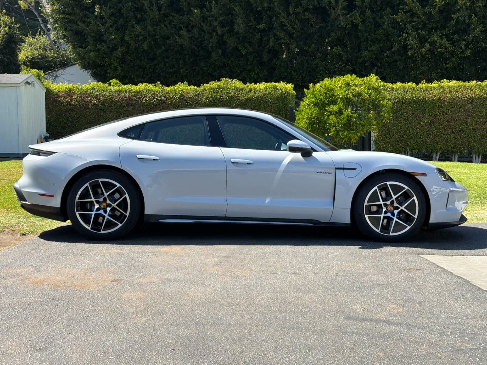 New 2026 Porsche Taycan AWD/4WD image 9