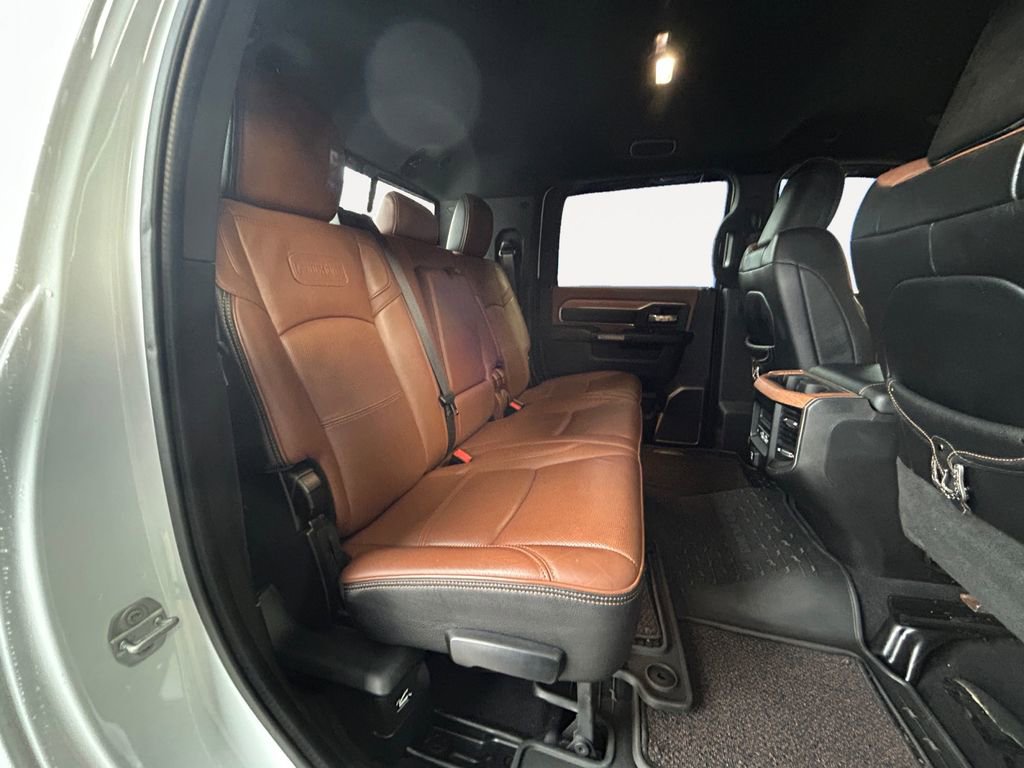 Used 2022 RAM 3500 Limited image 11