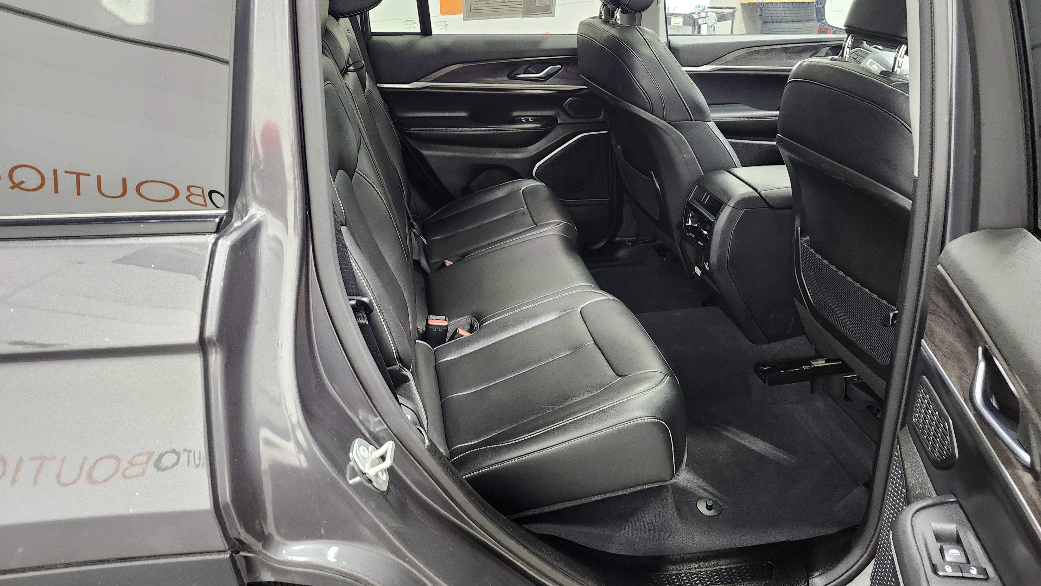 Used 2023 Jeep Grand Cherokee 4WD 4xe image 21