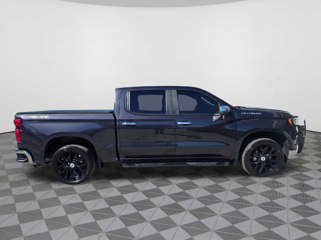 Used 2024 Chevrolet Silverado 1500 LT AWD/4WD image 5