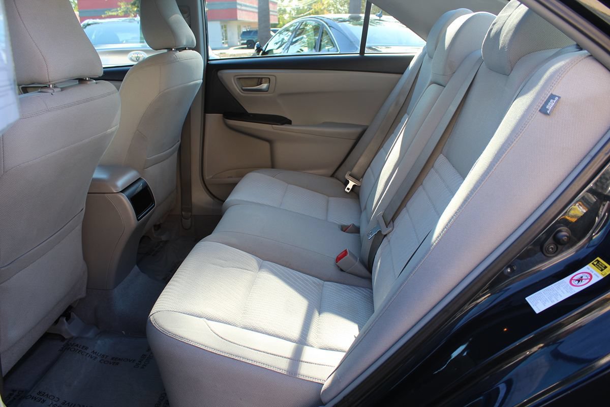 Used 2015 Toyota Camry LE FWD image 21
