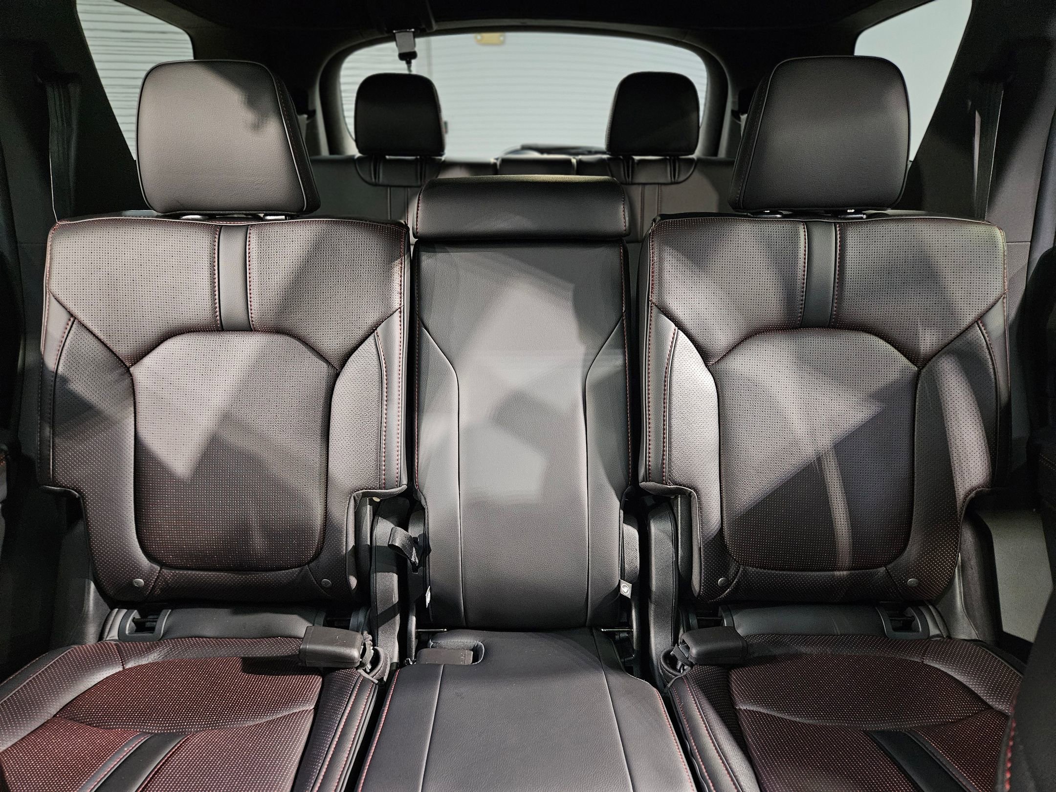 Used 2025 Honda Pilot Black Edition image 13