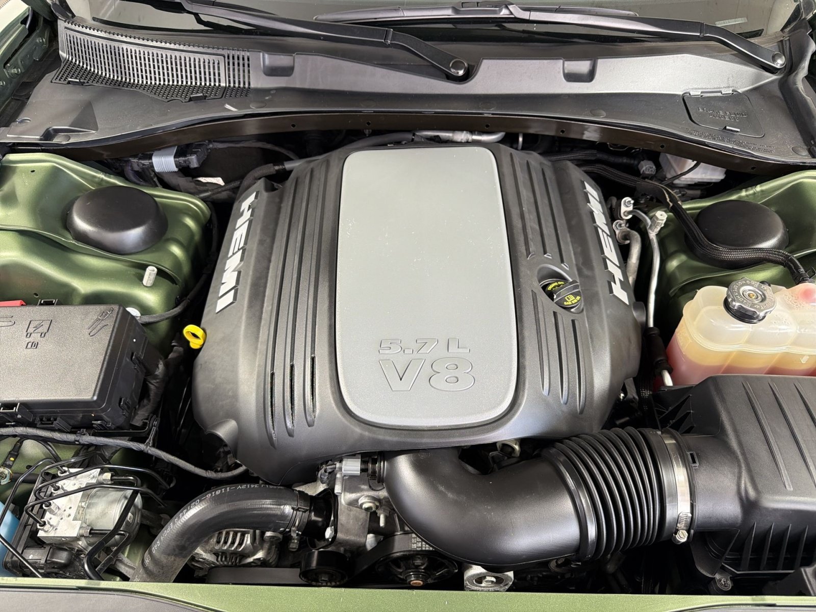 Used 2023 Dodge Charger R/T w/ Plus Group RWD image 27
