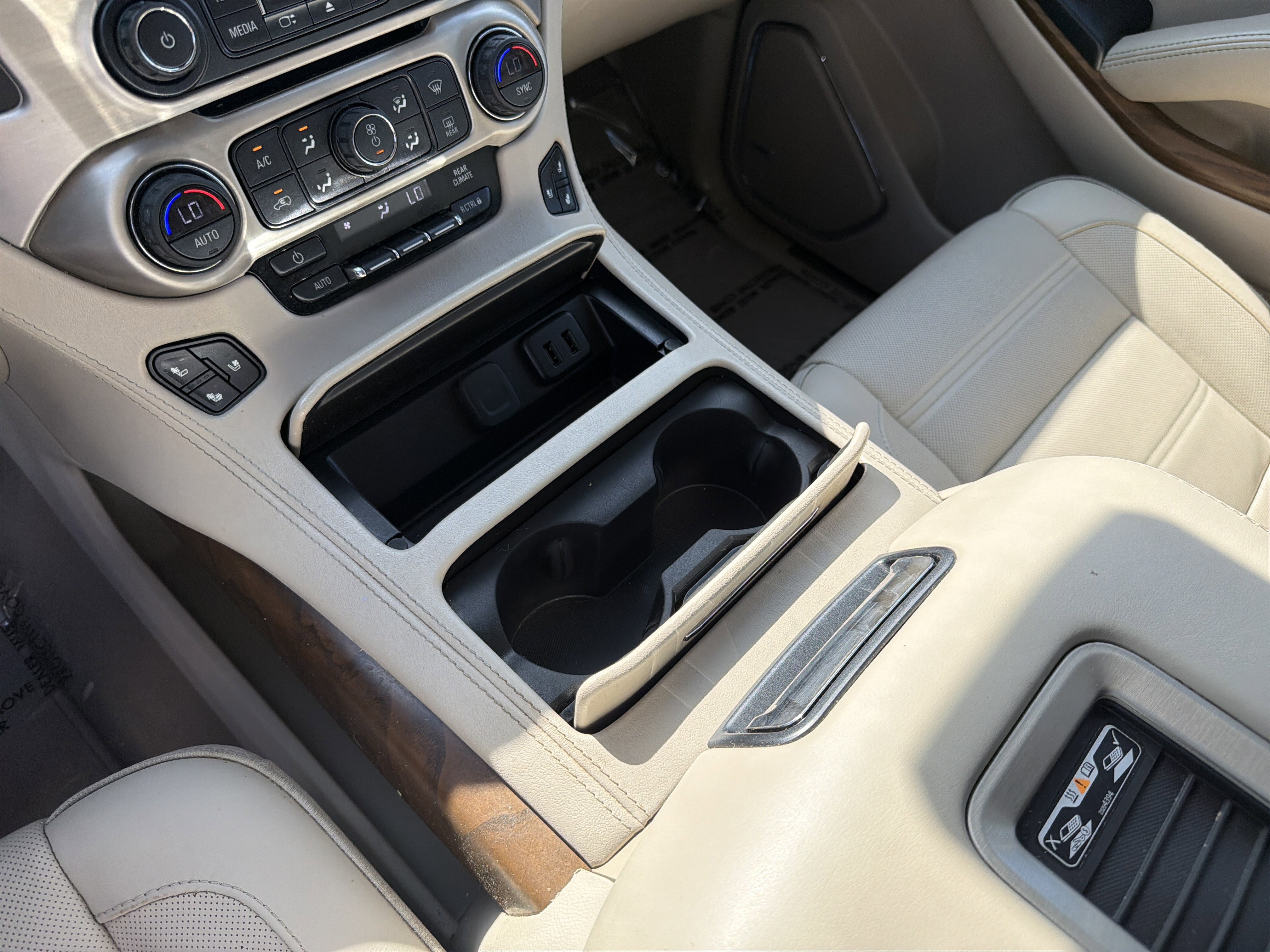 Used 2020 GMC Yukon Denali w/ Open Road Package RWD image 37