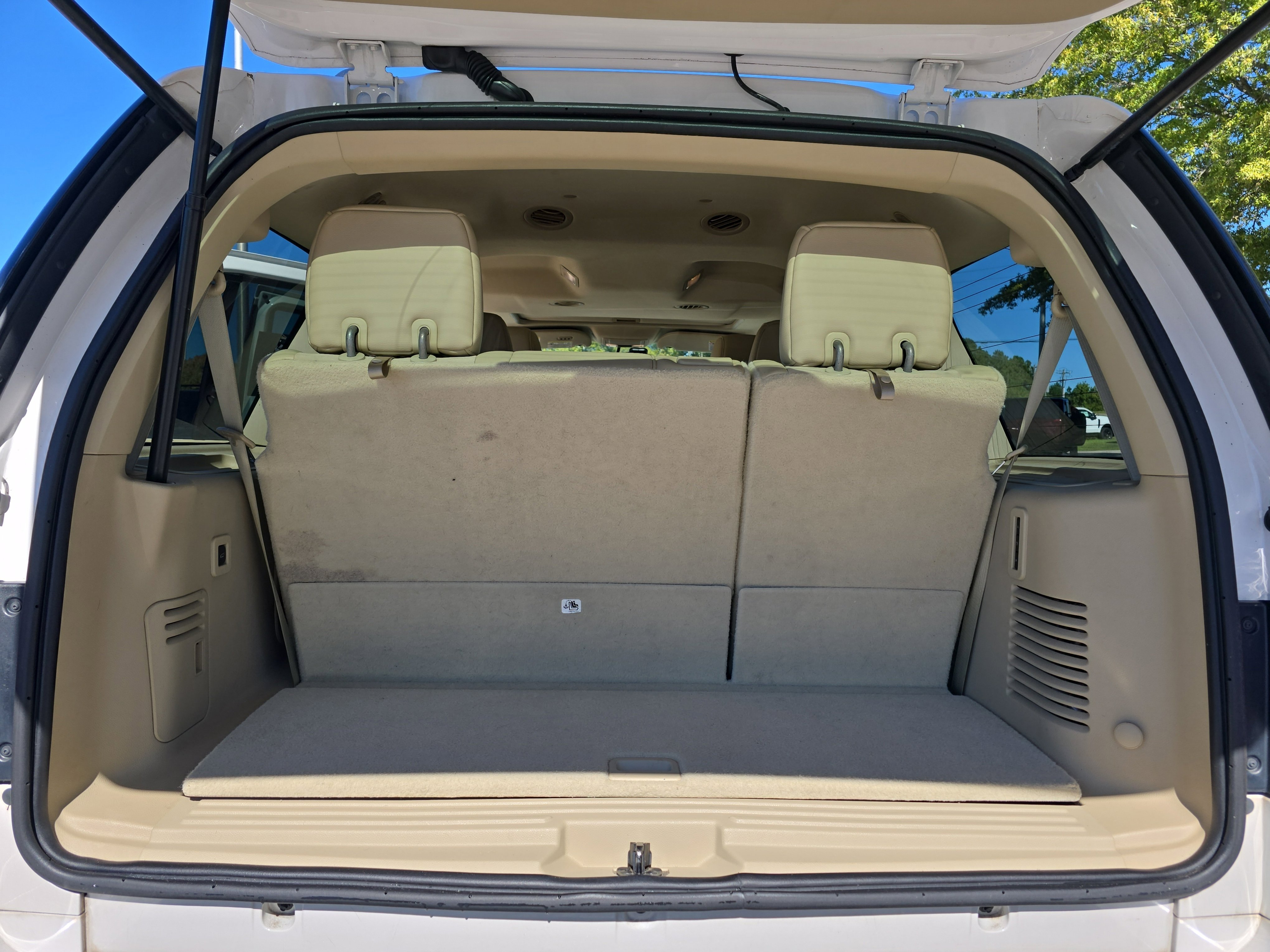 Used 2017 Ford Expedition Limited w/ Equipment Group 301A image 14