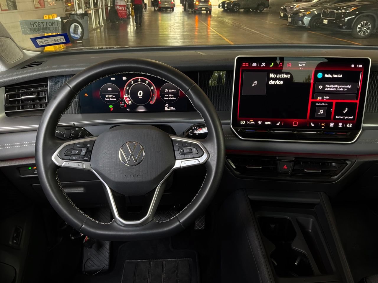 Used 2026 Volkswagen Tiguan SE FWD image 14