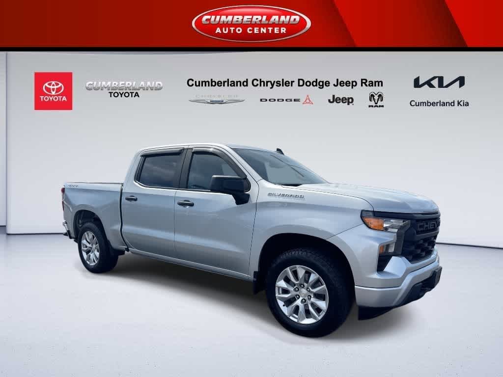 Used 2022 Chevrolet Silverado 1500 Custom image 1