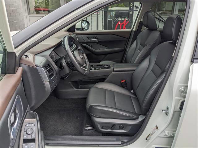 Used 2023 Nissan Rogue SV w/ SV Premium B Package AWD/4WD image 9