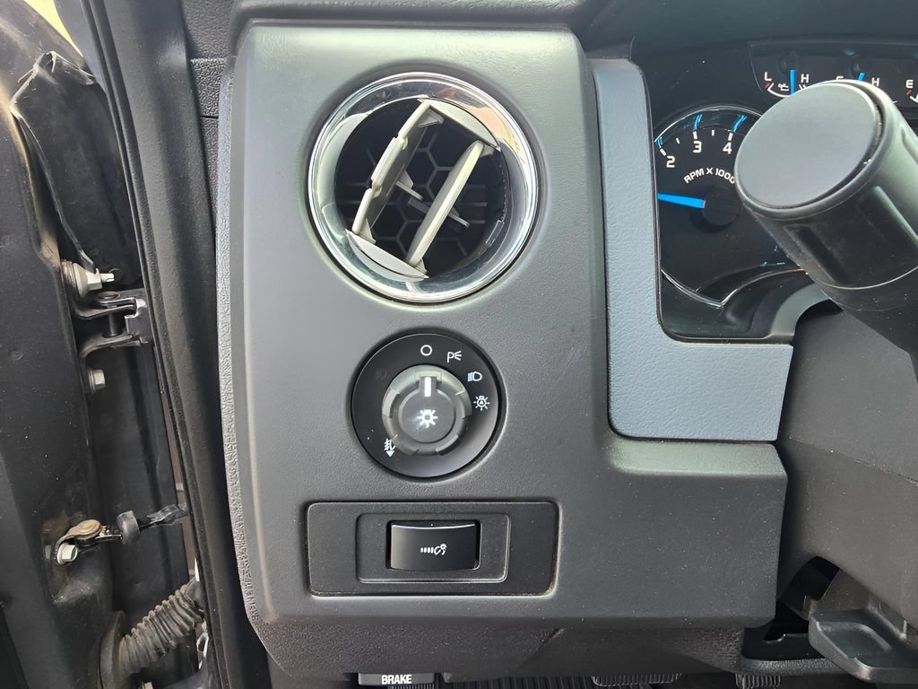 Used 2013 Ford F150 XLT w/ Luxury Equipment Group AWD/4WD image 16