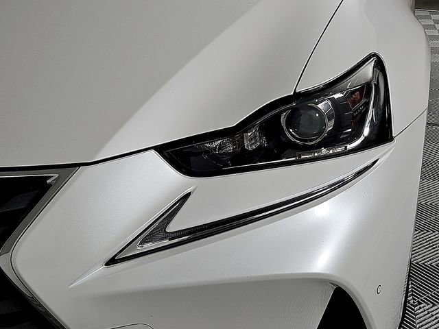 Used 2018 Lexus IS 300 w/ Premium Package RWD image 9