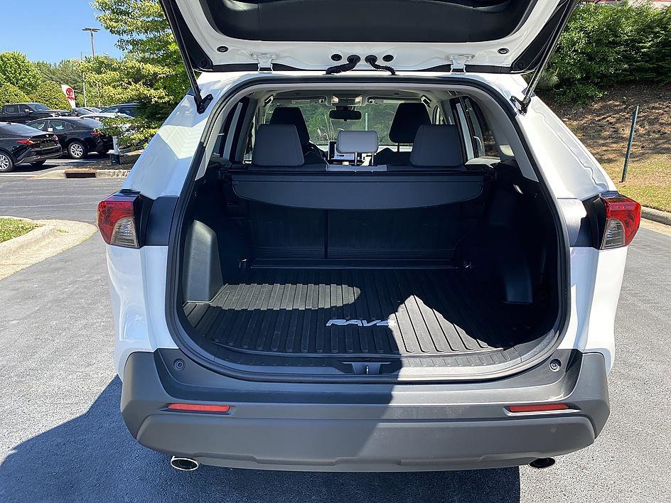 Certified 2024 Toyota RAV4 XLE AWD/4WD image 22