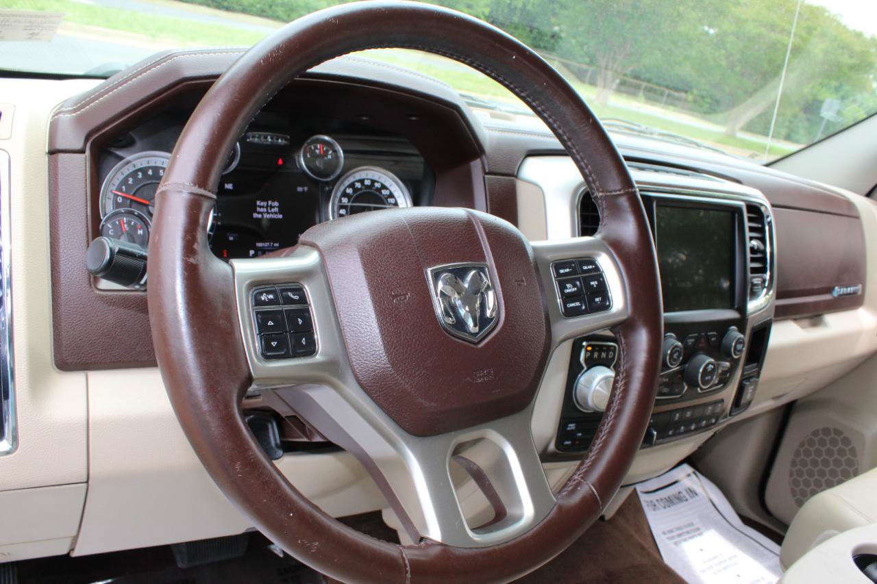 Used 2016 RAM 1500 Laramie w/ Convenience Group AWD/4WD image 24