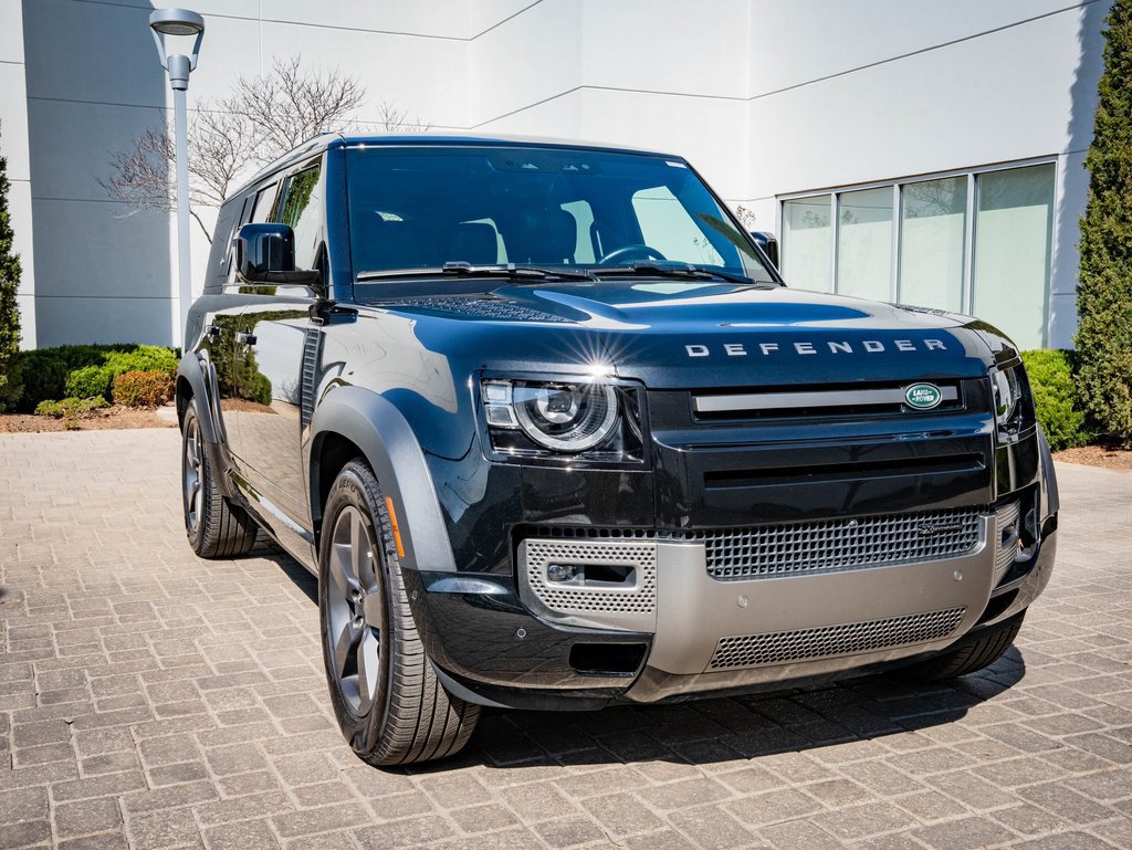 Used 2023 Land Rover Defender 130 X-Dynamic SE AWD/4WD image 12