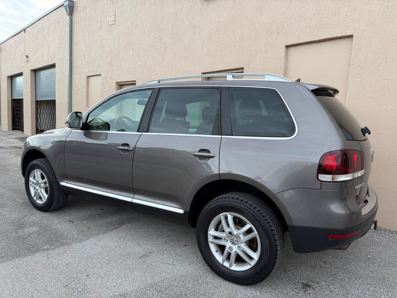 Used 2008 Volkswagen Touareg V6 AWD/4WD image 7