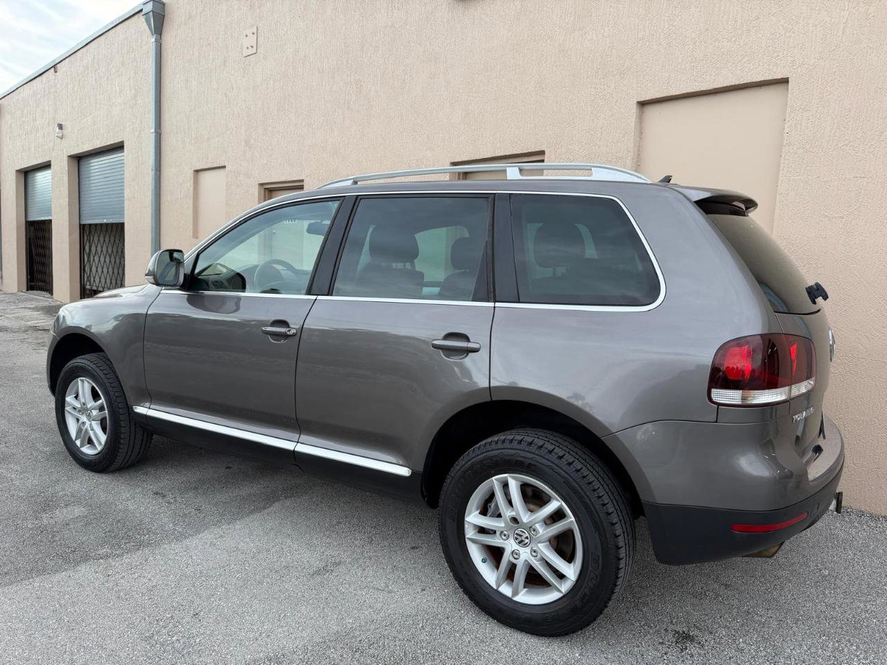 Used 2008 Volkswagen Touareg V6 AWD/4WD image 7