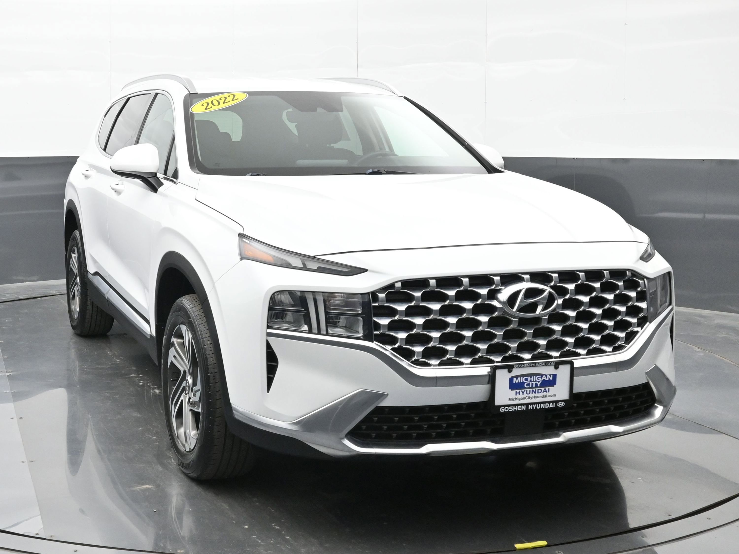 Used 2022 Hyundai Santa Fe SEL image 3