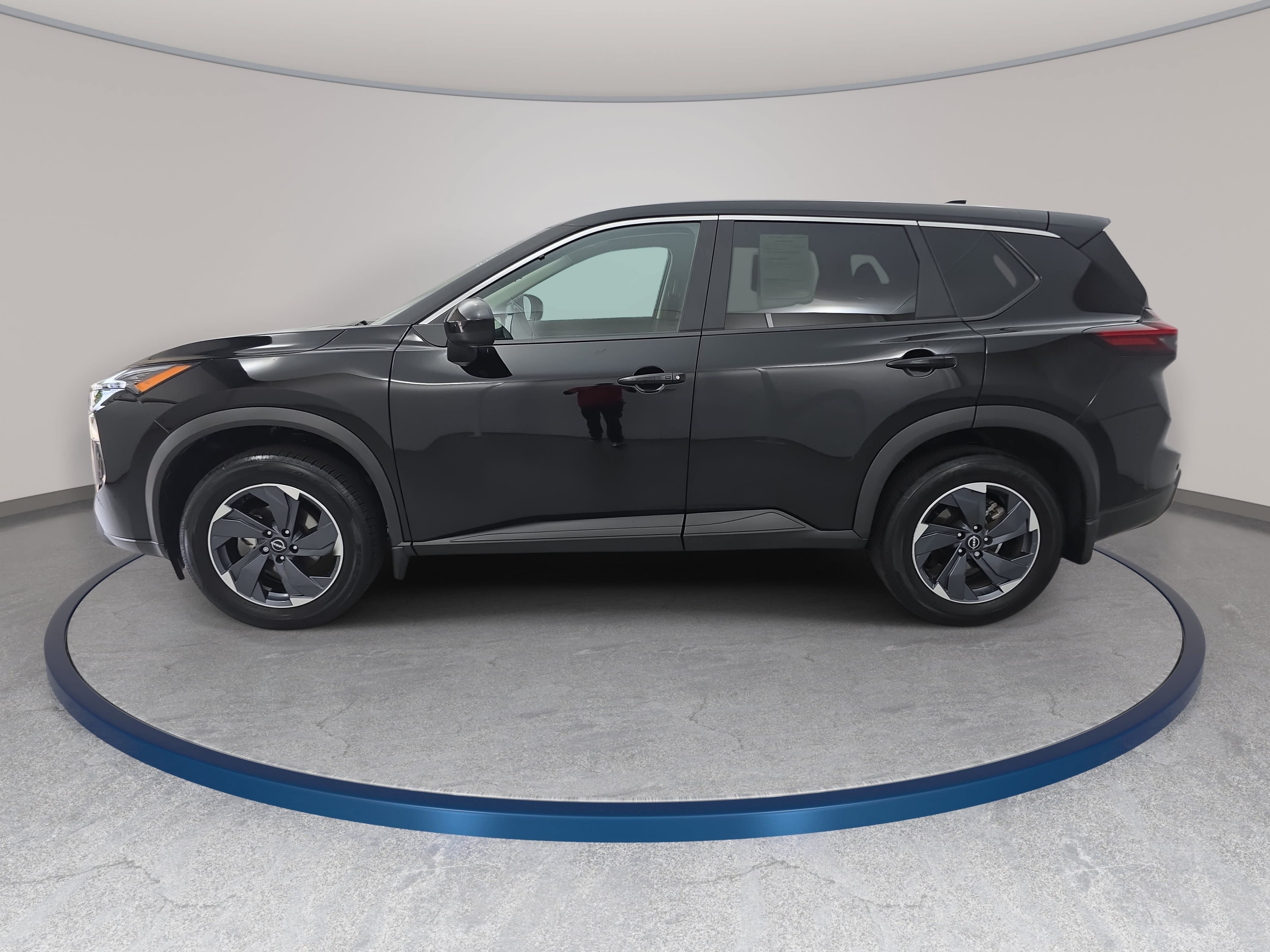 Certified 2025 Nissan Rogue SV FWD image 8