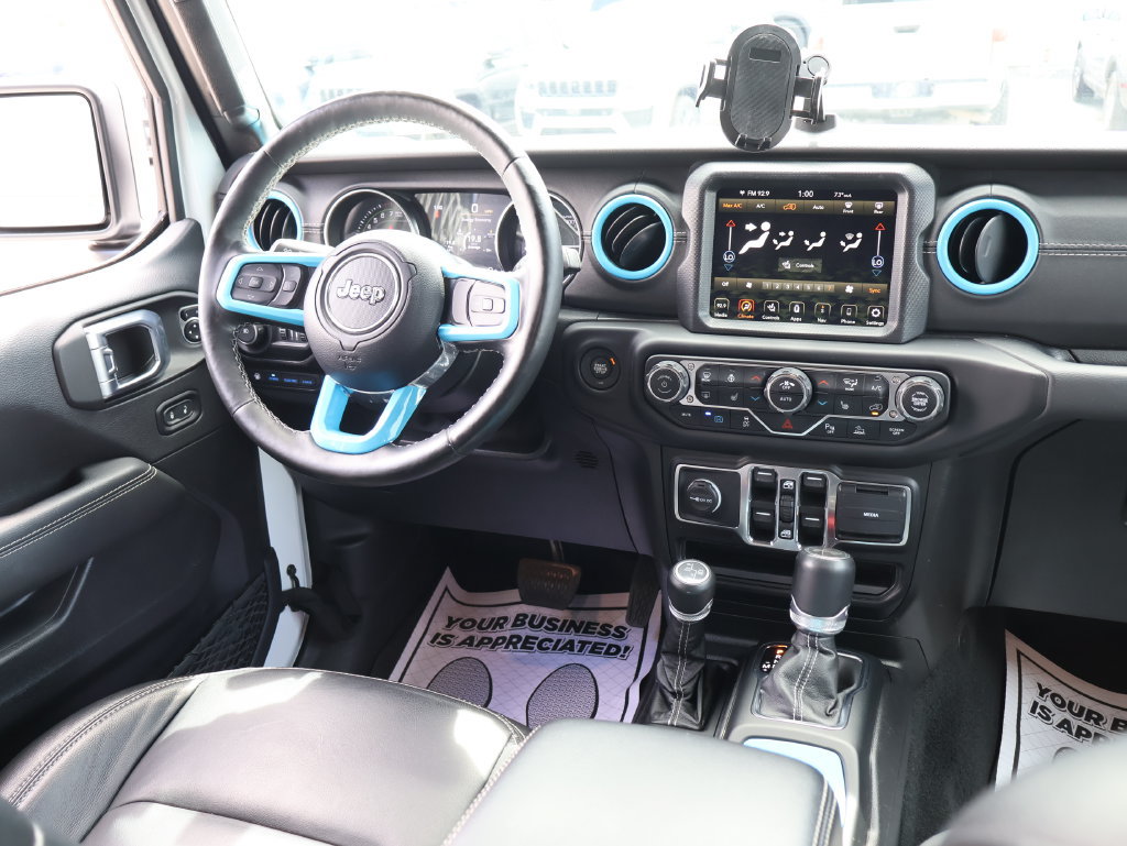Used 2021 Jeep Wrangler Unlimited Sahara w/ Cold Weather Group AWD/4WD image 12