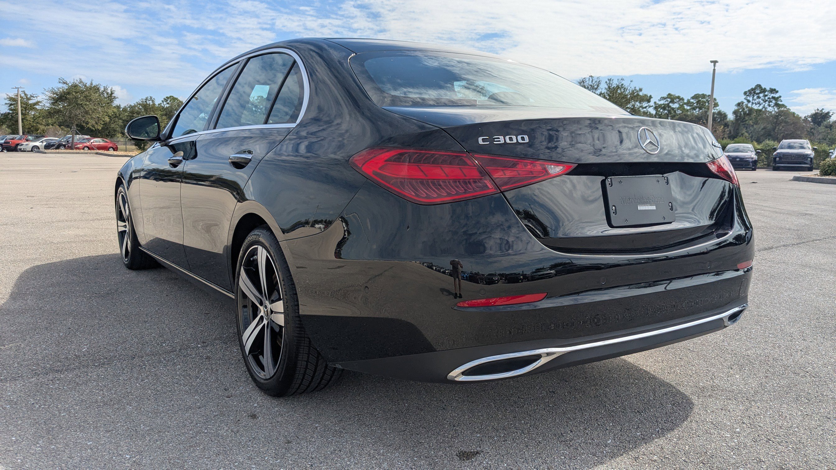 Used 2025 Mercedes-Benz C 300 4MATIC Sedan image 7