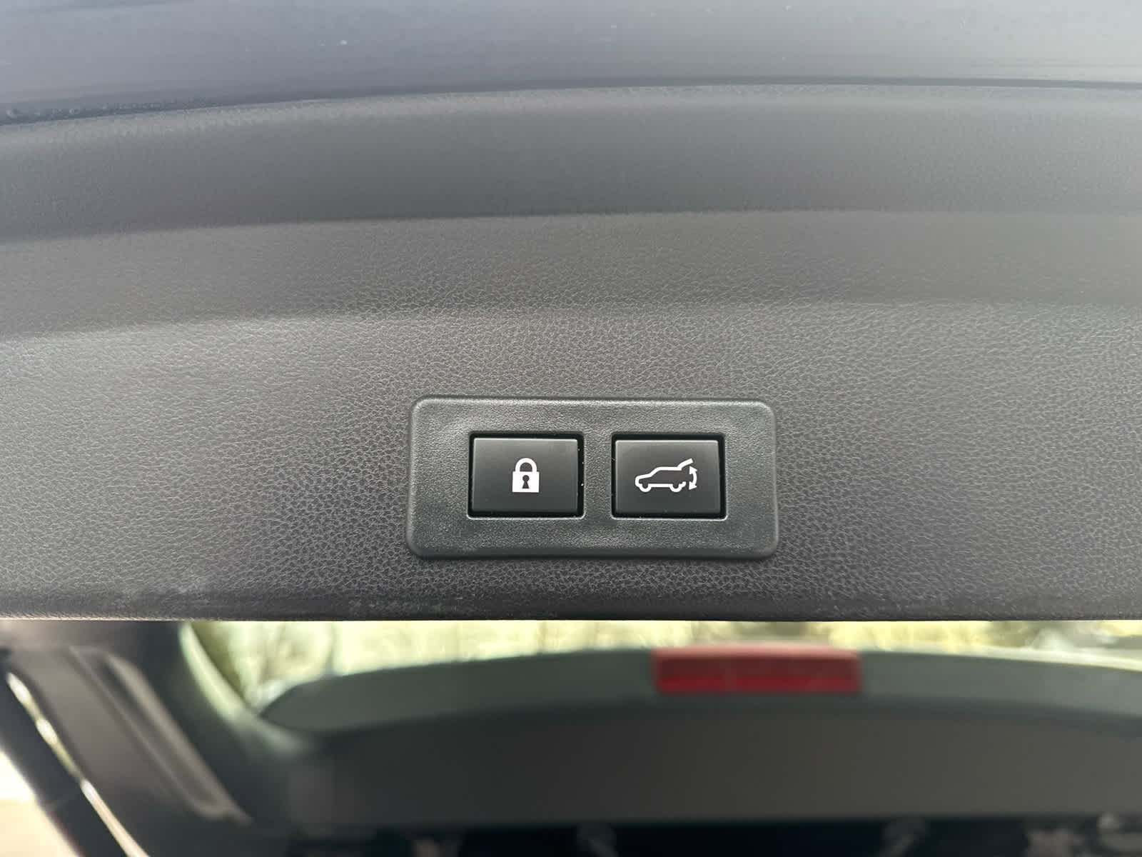 Used 2023 Subaru Ascent Limited image 18