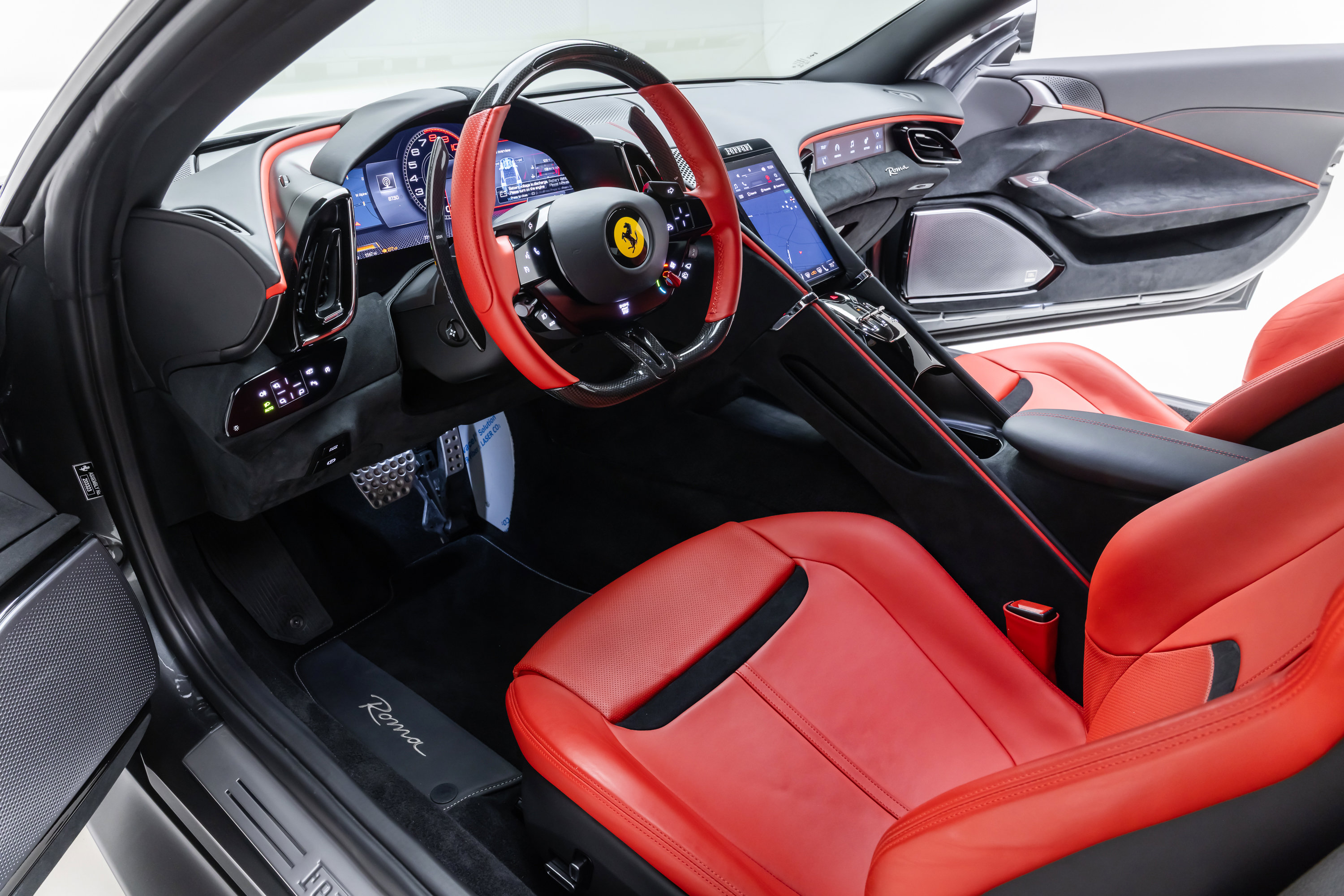 Used 2022 Ferrari Roma RWD image 34