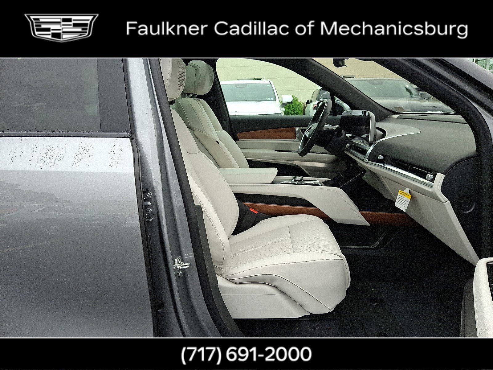 New 2026 Cadillac Vistiq Sport w/ LPO, Floor Liner Package image 18