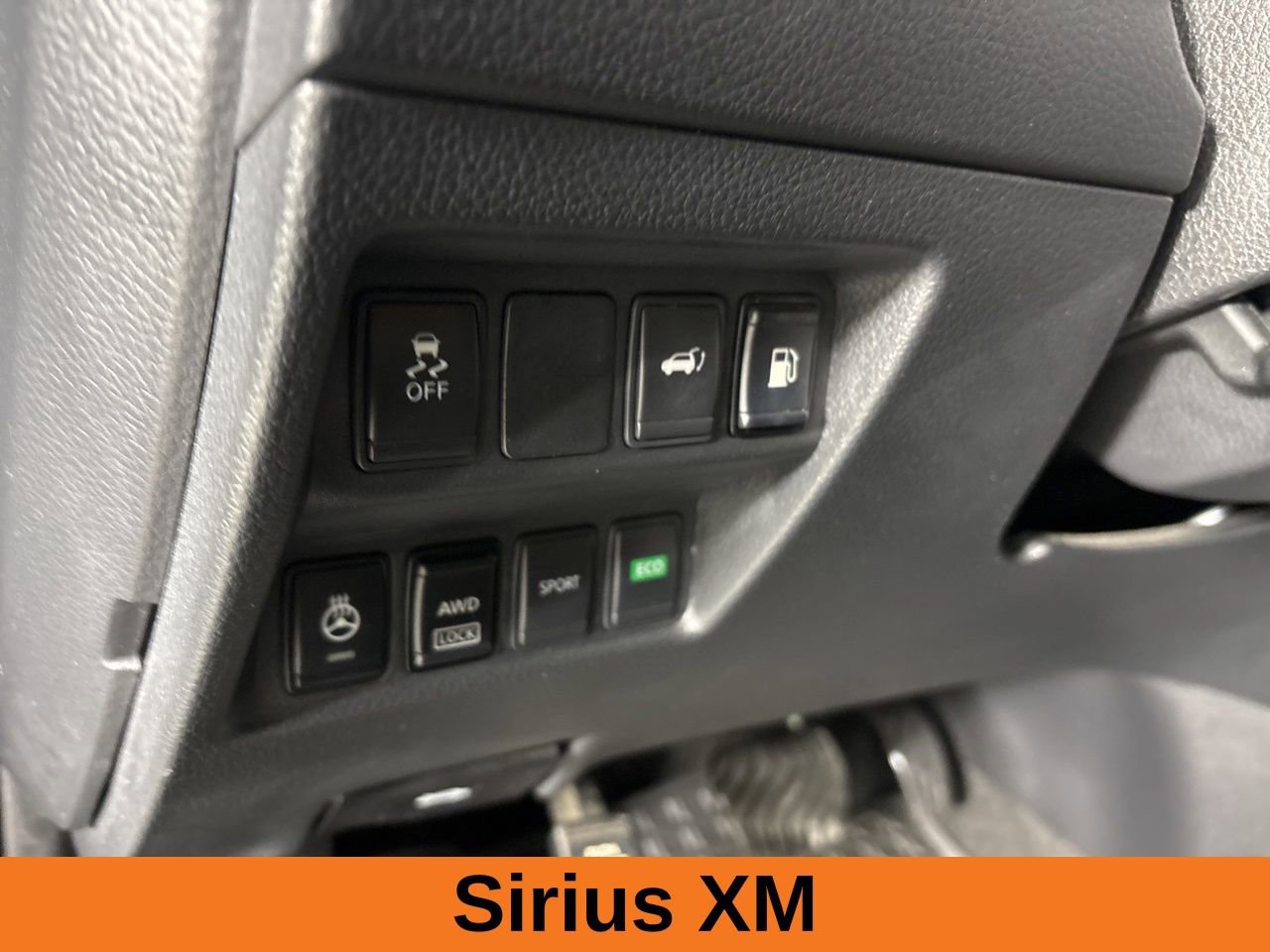 Used 2018 Nissan Rogue SV w/ Premium Package image 10