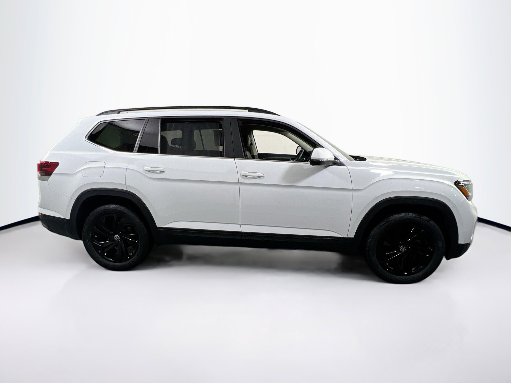 Used 2022 Volkswagen Atlas SE image 4