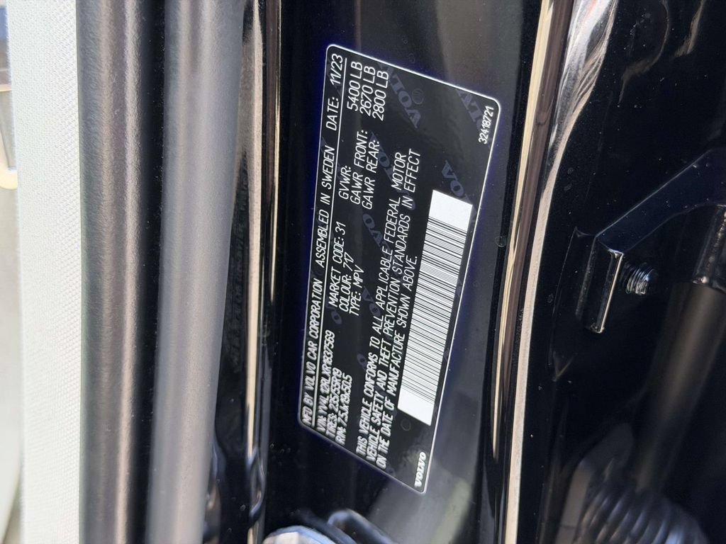 Used 2024 Volvo XC60 B5 Plus w/ Protection Package Premier AWD/4WD image 26