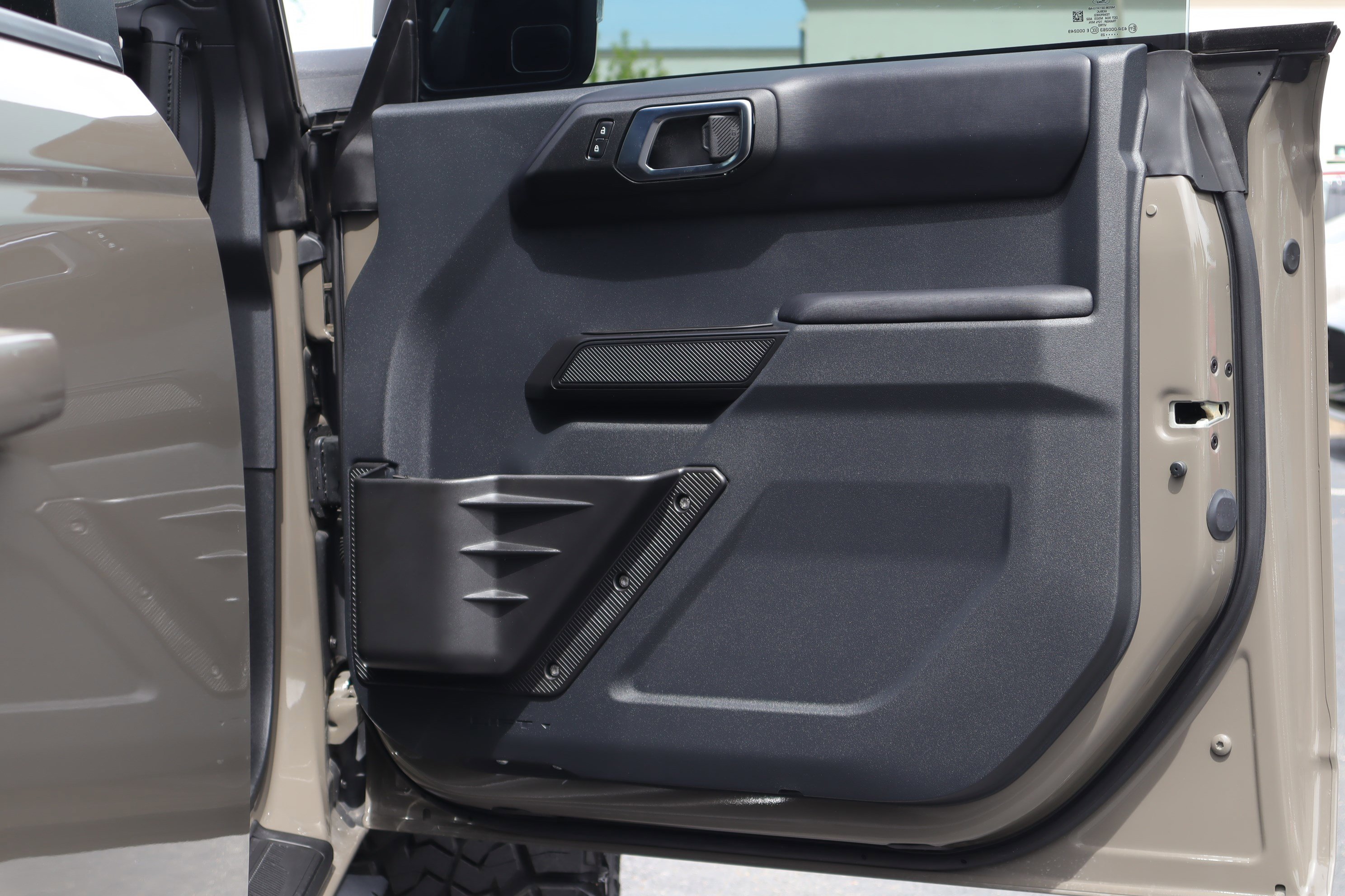 Used 2025 Ford Bronco Outer Banks image 24