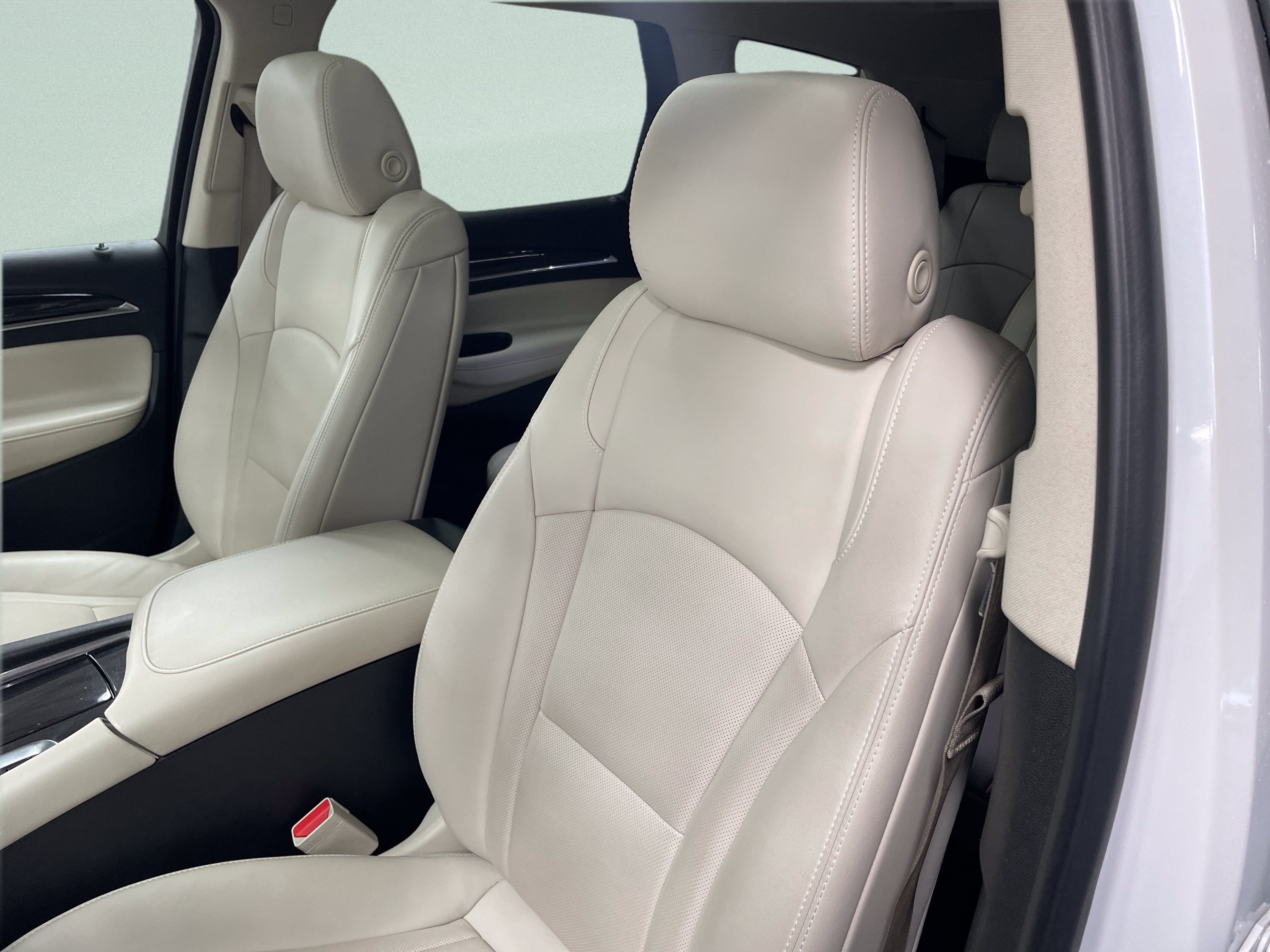 Used 2023 Buick Enclave Essence w/ Experience Buick Package AWD/4WD image 16