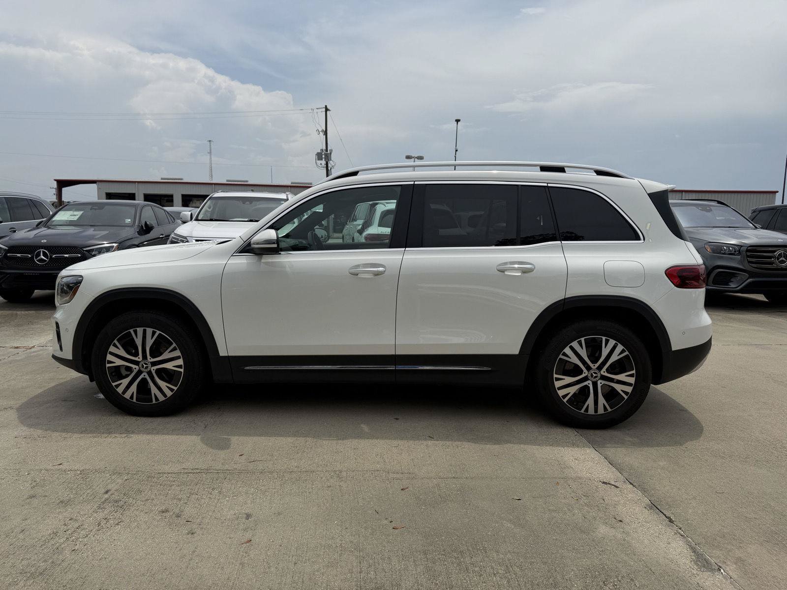 Certified 2024 Mercedes-Benz GLB 250 image 16